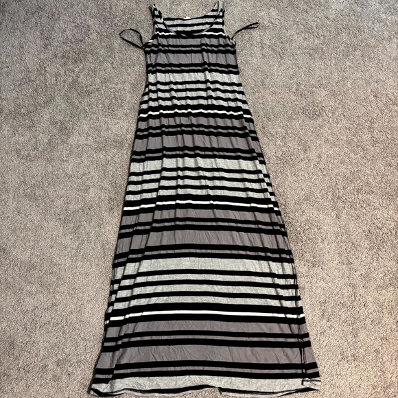 Merona Dresses & Skirts - Merona Maxi Dress Womens Large Gray Black Striped Sleeveless Stretch Casual L